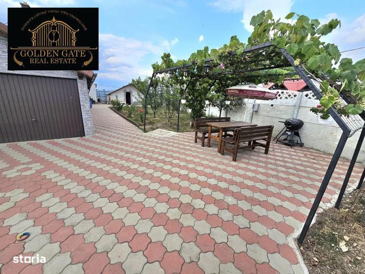 Doua case P+M + anexa, 1000 mp teren vedere panoramica spre munti - 9