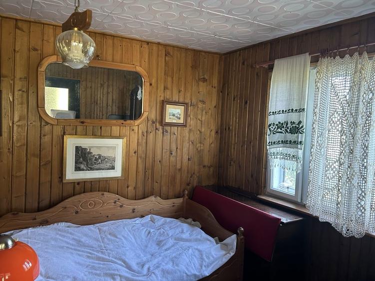 Casa de vacanta cu teren generos - 8