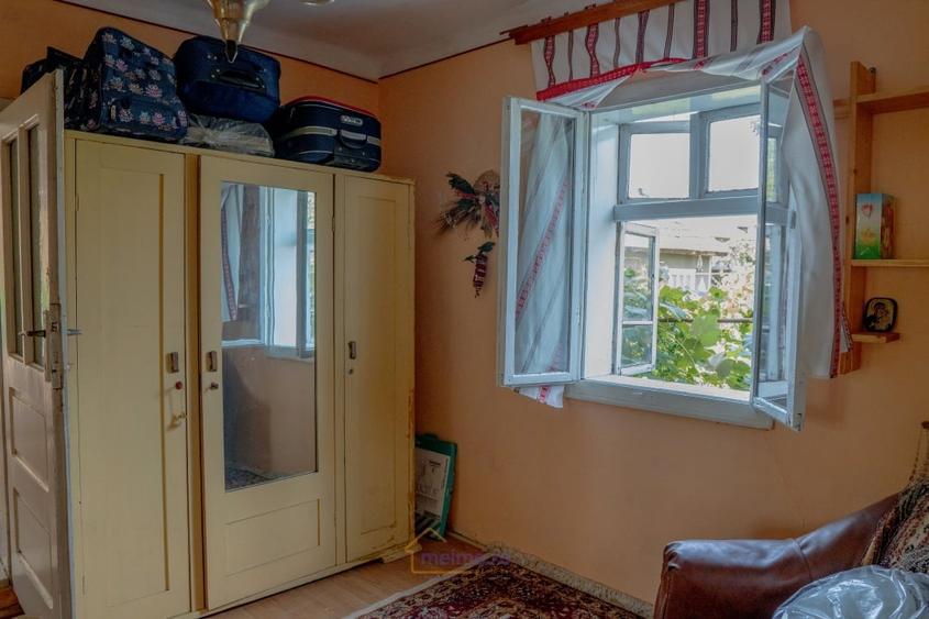 O casa, un teren, mai multe optiuni - Comanesti, Str. Moldovei - 8