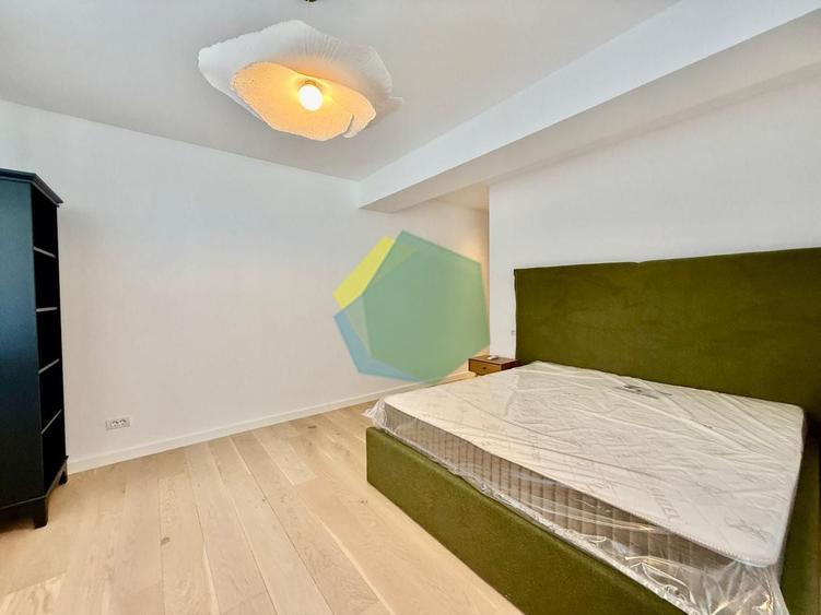Casă individuală cu 8 camere cu Canalizare în Corbeanca