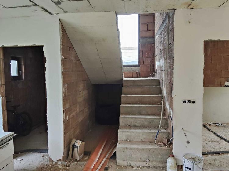 Casa de vanzare - Susenii Bargaului - partial finisata - intabulata - 1