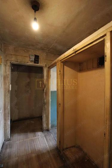 Complex Studentesc str.Daliei, et 3, bloc anvelopat; necesita renovare completa. - 1