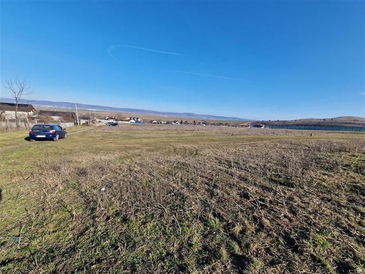 Teren intravilan 1.800 mp – Deschidere 104 ml | Sarata – Bacău - 1
