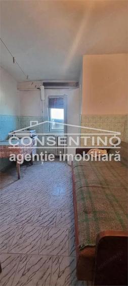 Se vinde imobil cu 3 camere , Brosteni, decomandat - 4