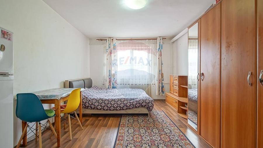 Comision 0% | Cameră 21 mp – Str. Înfrățirii, Brașov - 1