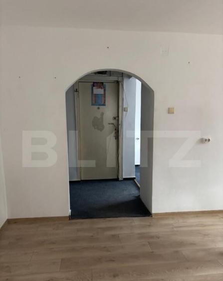 Spa?iu comercial de inchiriat | 44 mp | Vad pietonal inten - 5