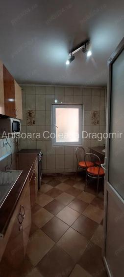 Vanzare apartament 3 camere