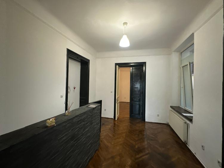 Apartament de 4 camere pe Bd. Regina Elisabeta/4-Rooms on Regina Elisabeta Bvd. - 2
