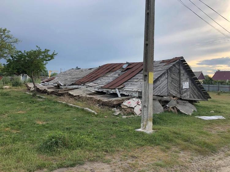 Sfantu Gheorghe Delta. Teren premium 1825mp, 100 m Dunare. Pret:120 m - 2