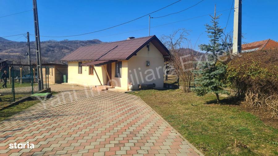 Casa de vacan?a de vanzare in comuna Corbeni, jude? Arge?. - 8