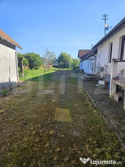 Casă cu 7 camere cu Teren 2828 Mp în Central