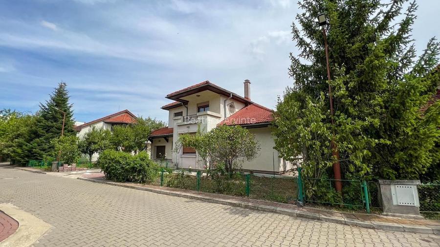 Casă Individuală de Închiriat în Pipera - Complex cu Piscină, Parțial Mobilată