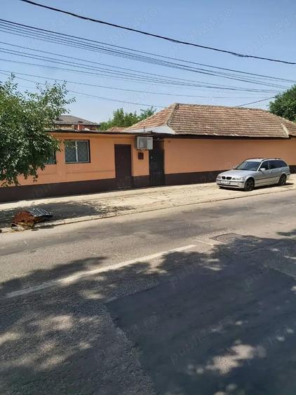 Vand casa cu spatiu comecial in Alexandria - 1