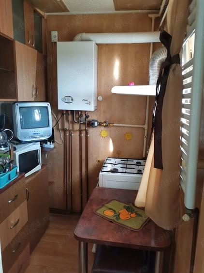 Vand apartament 2 camere Trivale - 2