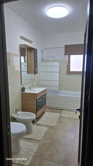 Inchiriez apartament - 2