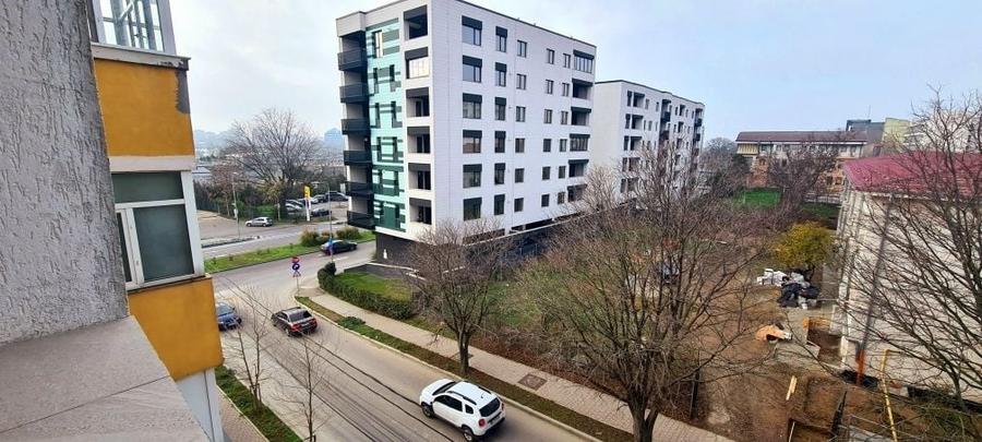 Apartament cu 2 camere decomandat în Faleza Nord