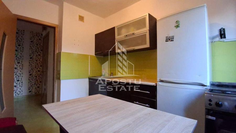Apartament semidecomandat 3 camere, Miorita - 3