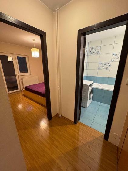 Apartament cu 3 camere decomandat în Vitan