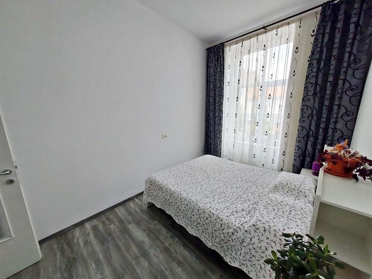 Apartament 3 camere, boxa, pod, parcare, Centru,  zona B-dul Eroilor - 11