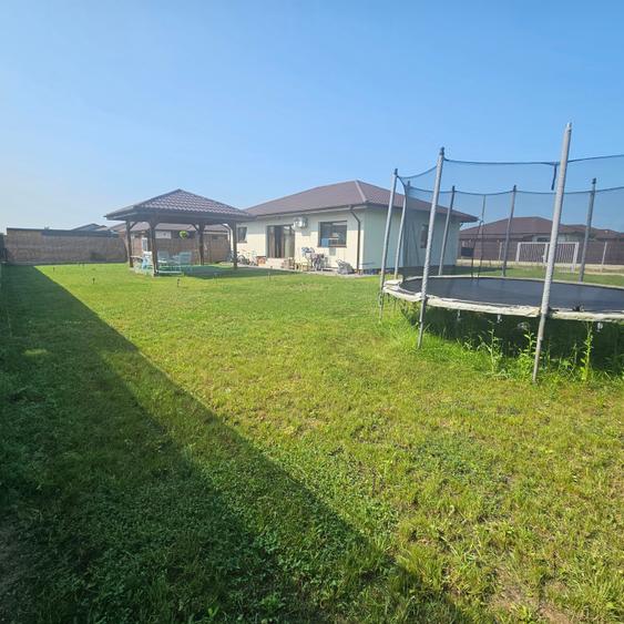 Vila 1000 mp curte,130 mp utili,mobilata si utilata modern,Balotesti-Saftica. - 1