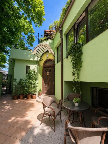 🏡 VILĂ DE VÂNZARE | Zona Centrală – Str. Decebal | D+P+E | Teren 200 mp | Ideal - 2