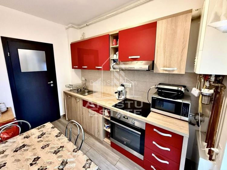 Apartament cu 2 camere decomandat, mobilat în Complex Studențesc