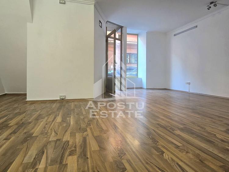 Spatiul comercial central - 1