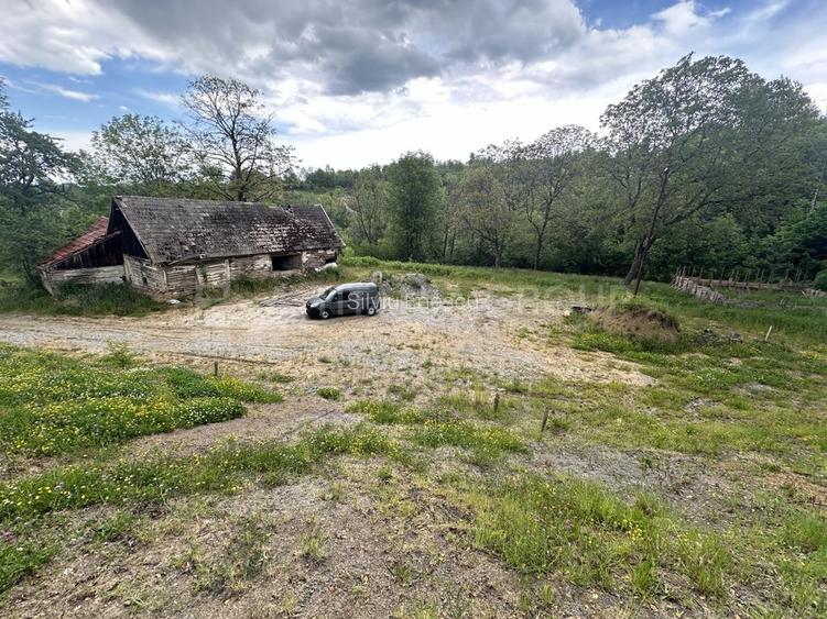 Teren intravilan 3054mp cu utilitati+constructie pe teren, langa vila Bran