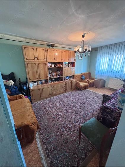 Apartament 3 camere 2 bai decomandat - 1