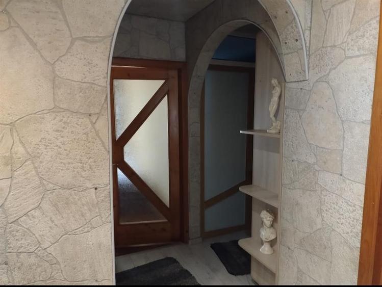 Apartament cu 3 camere, cartier Noua - 8