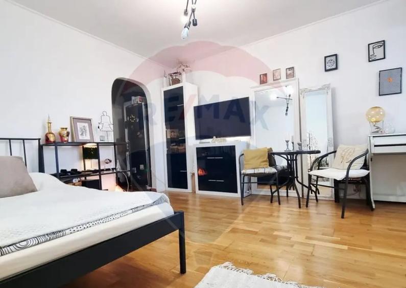 Garsoniera de vanzare metrou Costin Georgian - 10