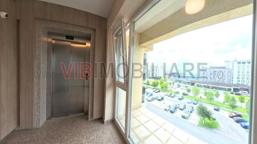 Apartament cu 2 camere semidecomandat, mobilat în Tractorul