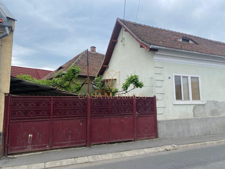 Casă individuală cu 4 camere cu Canalizare în Piața Cluj