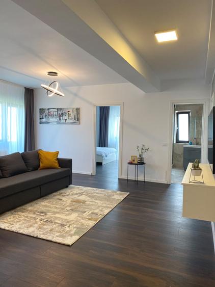 Apartament cu 3 camere semidecomandat, mobilat în Dămăroaia