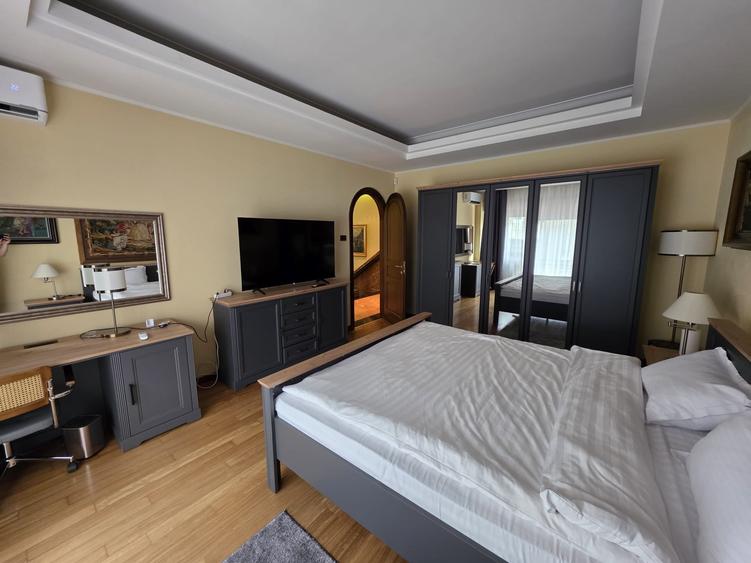 Duplex cu 3 camere cu Teren 200 Mp în Eminescu
