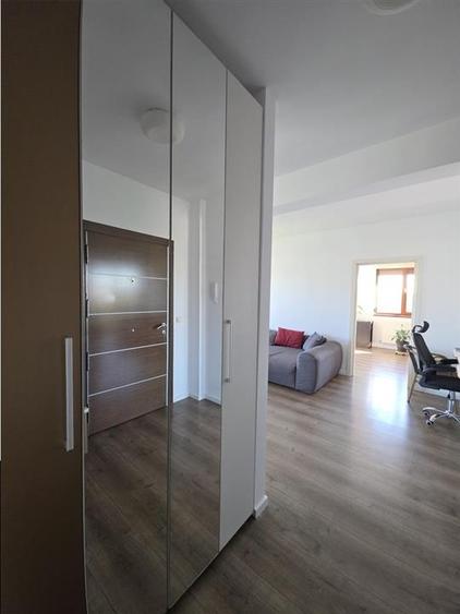 Apartament cu 2 camere semidecomandat în Plopilor