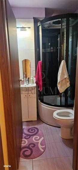 Apartament cu 4 camere decomandat în Aradului