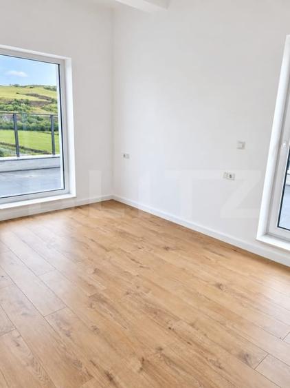 Apartament cu 3 camere semidecomandat în Sud
