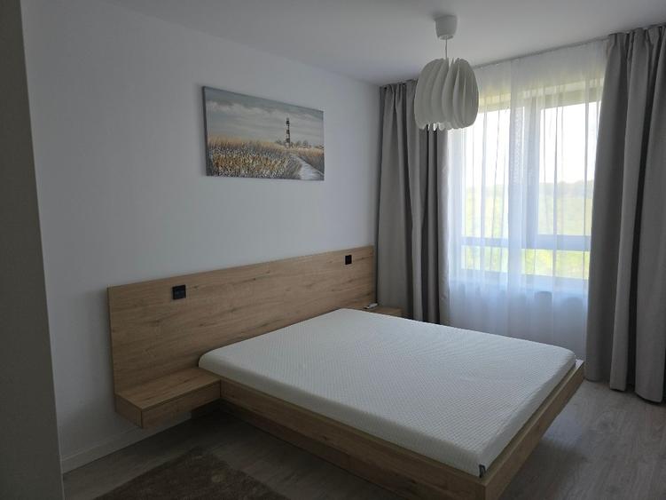 Apartament cu 2 camere semidecomandat, mobilat în Băneasa