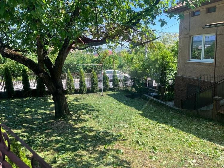 Casă individuală cu 4 camere cu Teren 304 Mp în Andrei Mureșanu