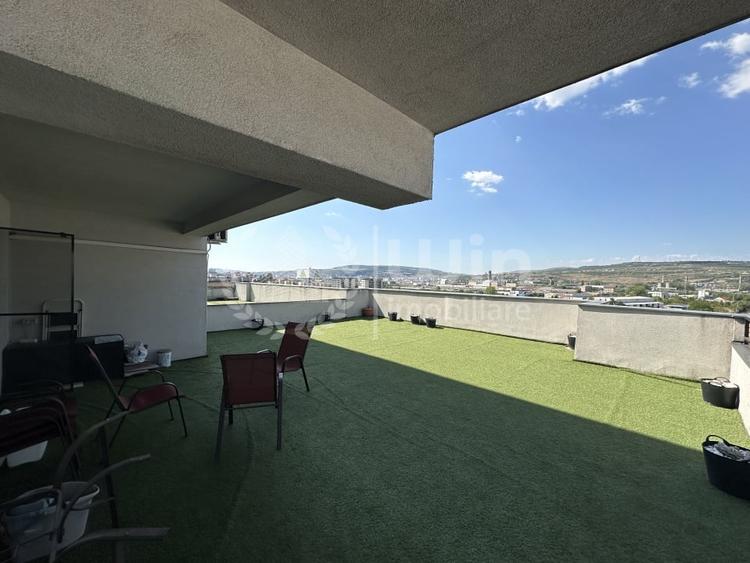 Apartament cu 4 camere semidecomandat, mobilat în Mărăști
