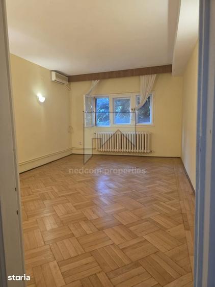 Casă cu 6 camere cu Teren 449 Mp în Cișmigiu