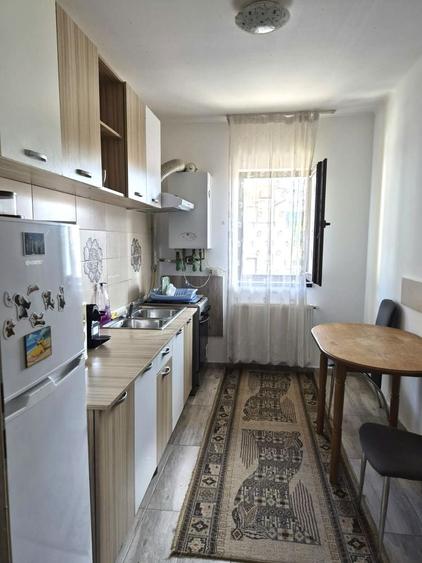 Apartament cu 2 camere decomandat în Florești