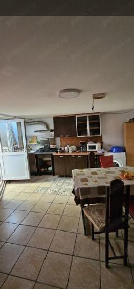 Casă cu 6 camere cu Teren 150 Mp în Faleza Nord