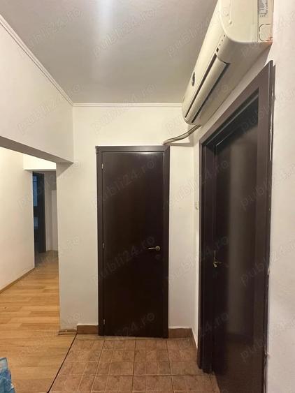 Apartament cu 3 camere decomandat, mobilat în Brâncoveanu