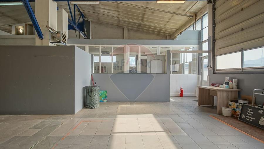 Spațiu industrial, de 720 mp, în Bartolomeu