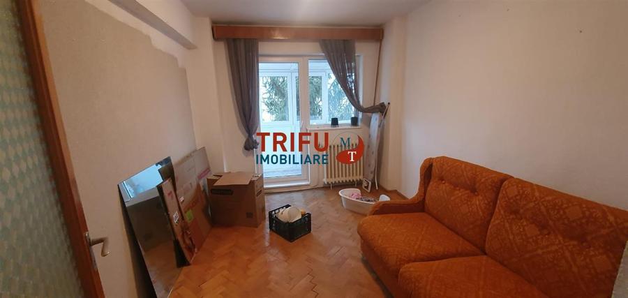Apartament cu 3 camere decomandat în Cetate