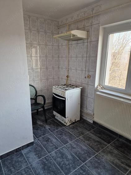 Apartament cu 2 camere semidecomandat în Mircea-Vodă