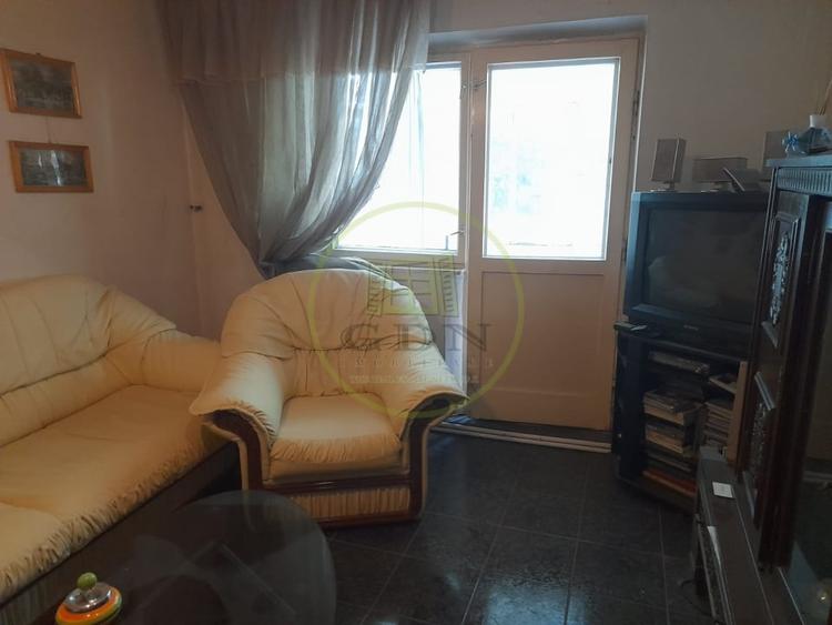 Apartament cu 4 camere semidecomandat, mobilat în Făgăraș