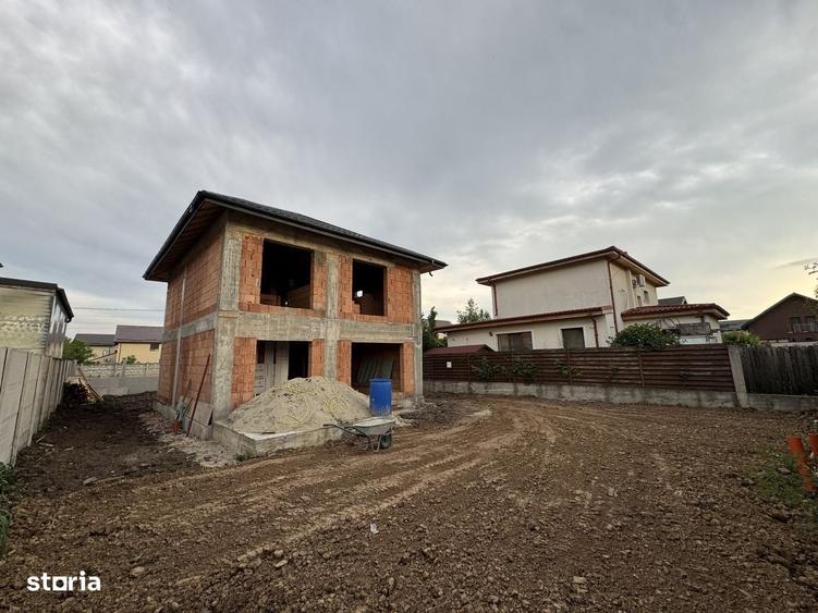 Casă cu 4 camere în Central